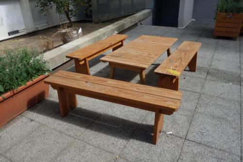 Bancs et table basse